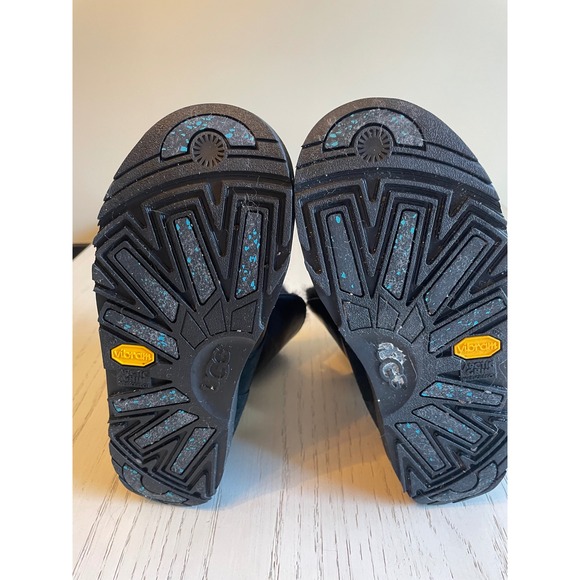 UGG Australia Black Leather Suede Shearling Lined Boots Women's Size 7 - Picture 6 of 7